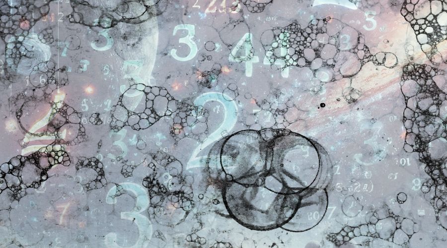Typy liczbowe i operatory matematyczne Pythona w obliczeniach kosmicznych